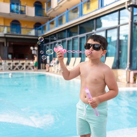 Hotel Brioni Mare Лидо-ди-Езоло Экстерьер фото