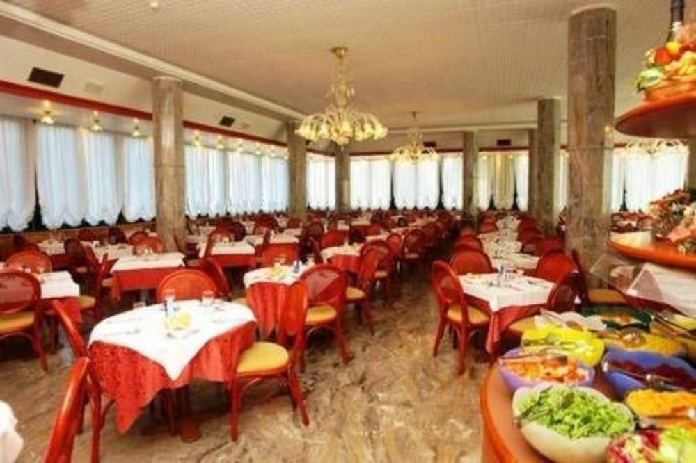 Hotel Brioni Mare Лидо-ди-Езоло Экстерьер фото