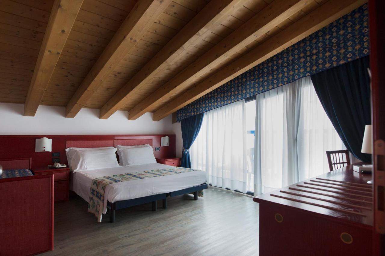 Hotel Brioni Mare Лидо-ди-Езоло Экстерьер фото