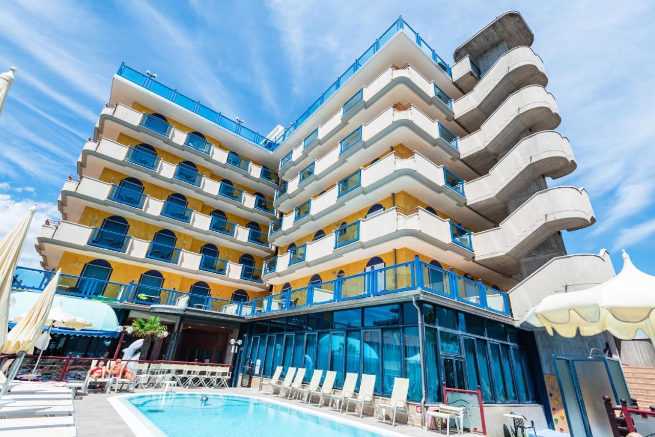 Hotel Brioni Mare Лидо-ди-Езоло Экстерьер фото
