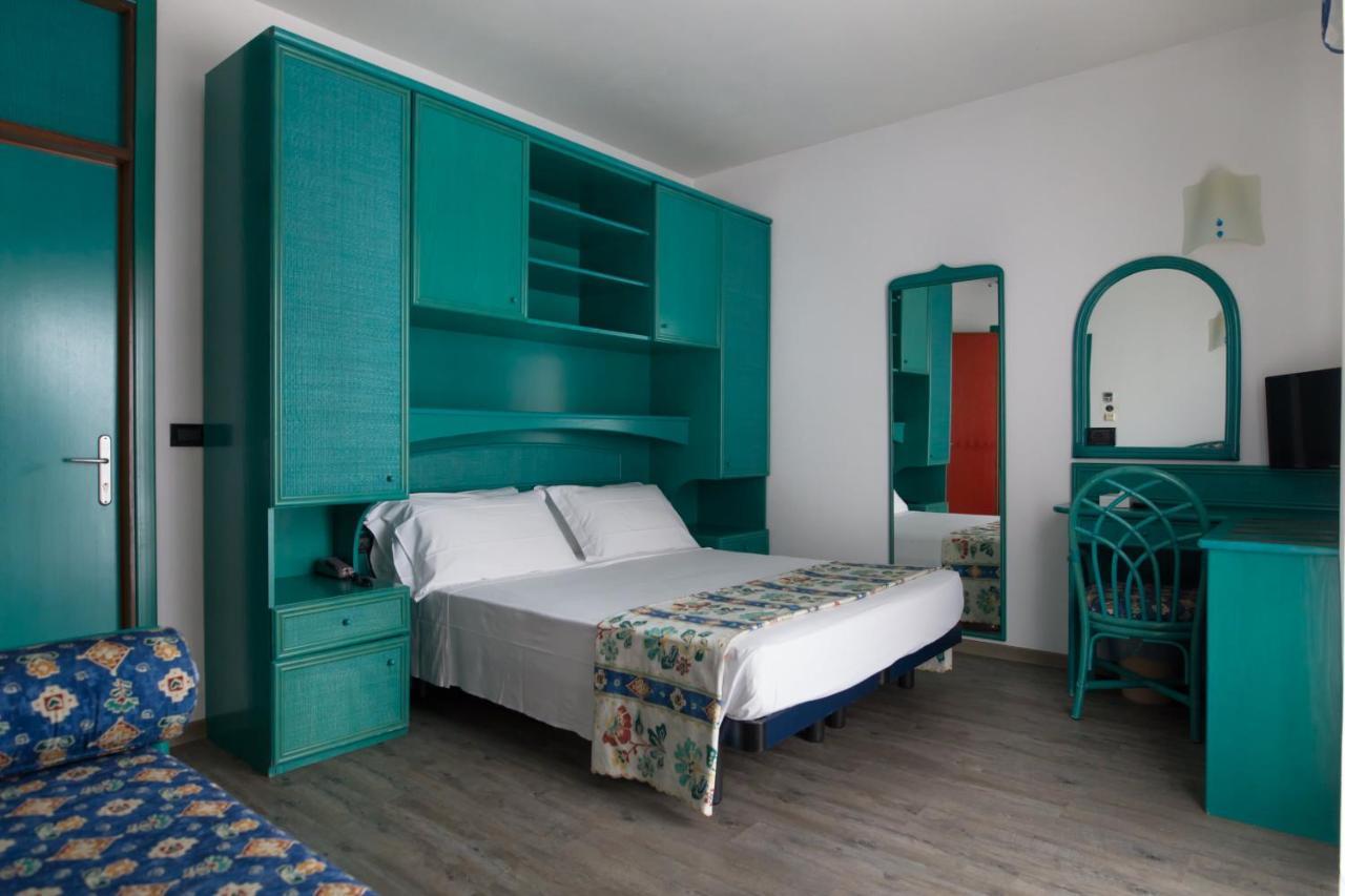 Hotel Brioni Mare Лидо-ди-Езоло Экстерьер фото